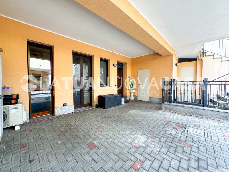 Bilocale con giardino, con ingresso indipendente a Bareggio - Rif. VEBRG1120
