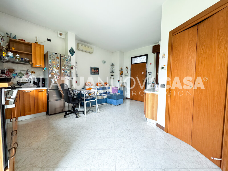 Bilocale con giardino, con ingresso indipendente a Bareggio - Rif. VEBRG1120