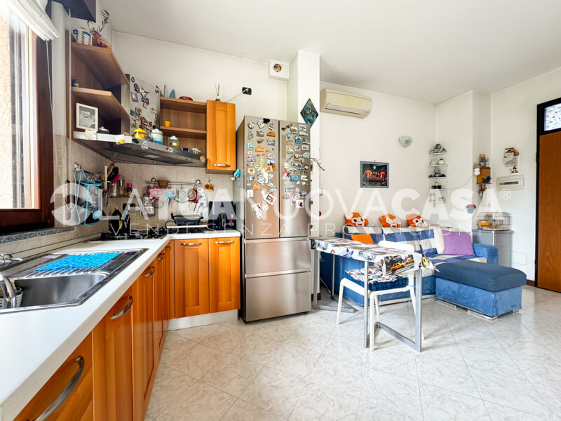 Bilocale con giardino, con ingresso indipendente a Bareggio - Rif. VEBRG1120