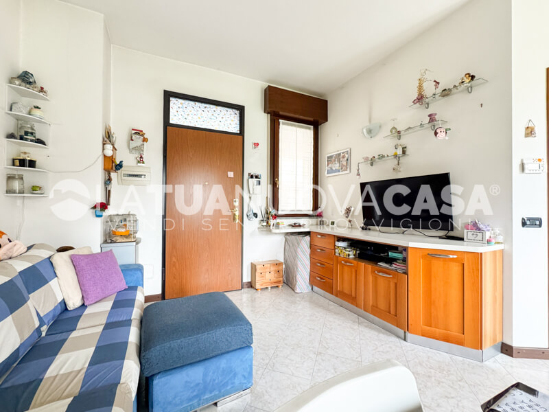 Bilocale con giardino, con ingresso indipendente a Bareggio - Rif. VEBRG1120