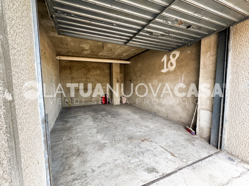 Trilocale da ristrutturare, con cantina e box auto a Marcallo - Rif. VEMRC131