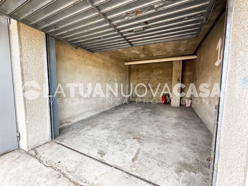 Trilocale da ristrutturare, con cantina e box auto a Marcallo - Rif. VEMRC131