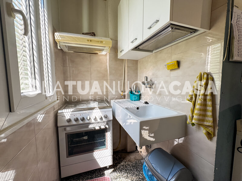 Trilocale da ristrutturare, ultimo piano a Milano, MM Lotto - Segesta - Rif. VEMIL1132