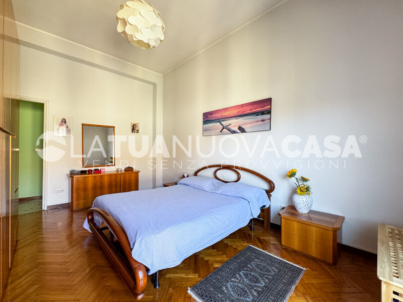 Trilocale da ristrutturare, ultimo piano a Milano, MM Lotto - Segesta - Rif. VEMIL1132