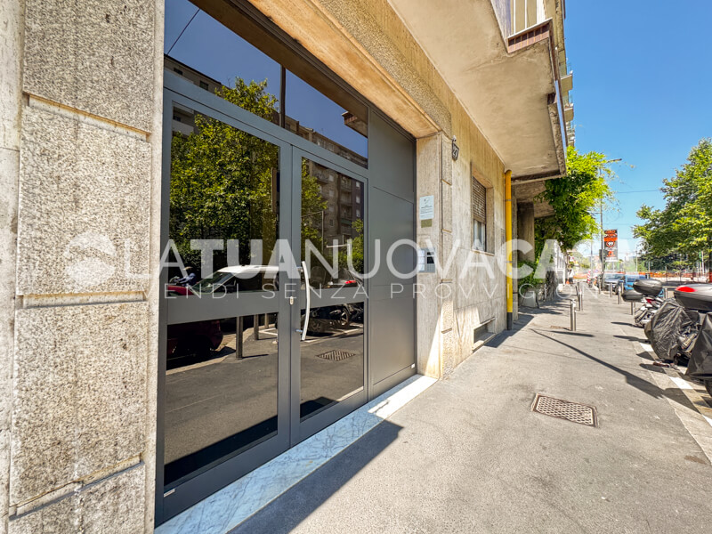 Trilocale da ristrutturare, ultimo piano a Milano, MM Lotto - Segesta - Rif. VEMIL1132