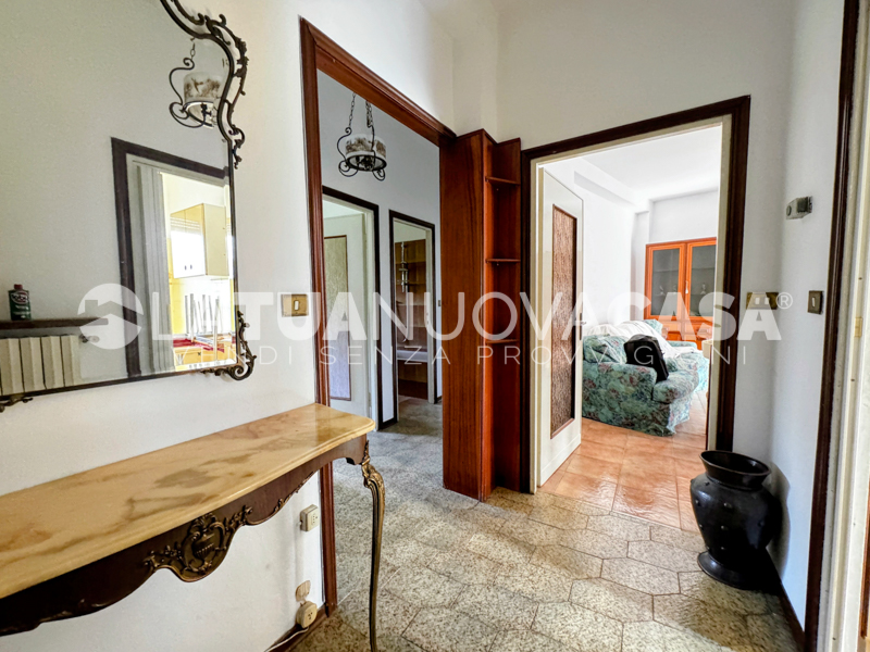 Appartamento in vendita a Binasco, quadrilocale con cantina e box. - Rif. VEBNS1134
