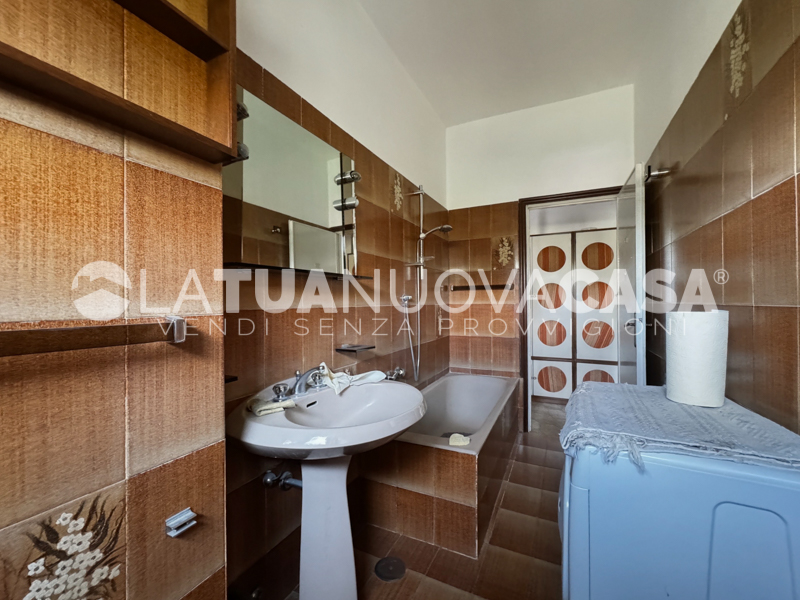 Appartamento in vendita a Binasco, quadrilocale con cantina e box. - Rif. VEBNS1134