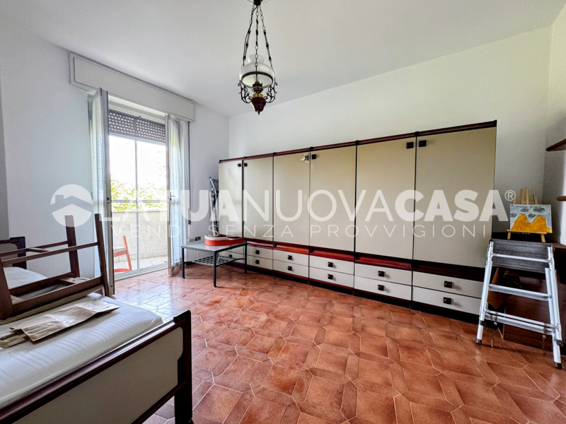 Appartamento in vendita a Binasco, quadrilocale con cantina e box. - Rif. VEBNS1134