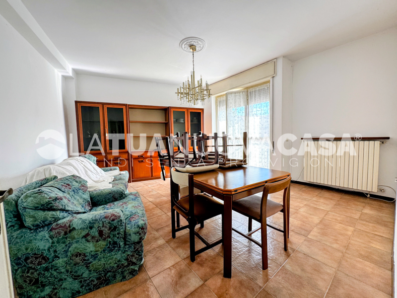 Appartamento in vendita a Binasco, quadrilocale con cantina e box. - Rif. VEBNS1134