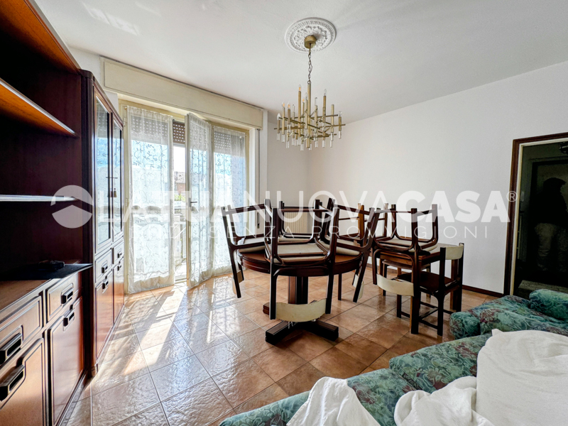 Appartamento in vendita a Binasco, quadrilocale con cantina e box. - Rif. VEBNS1134