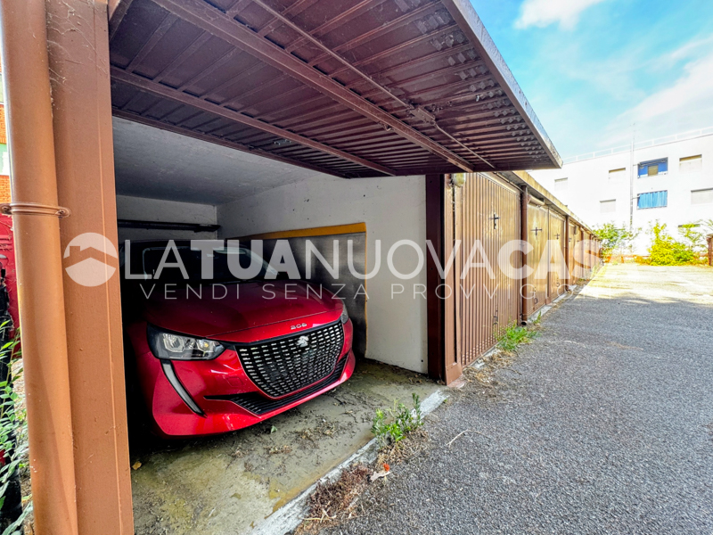 Appartamento in vendita a Binasco, quadrilocale con cantina e box. - Rif. VEBNS1134