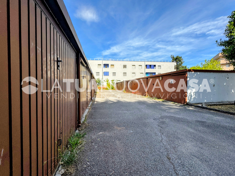 Appartamento in vendita a Binasco, quadrilocale con cantina e box. - Rif. VEBNS1134